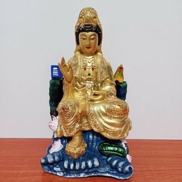木雕觀音，高3o公分