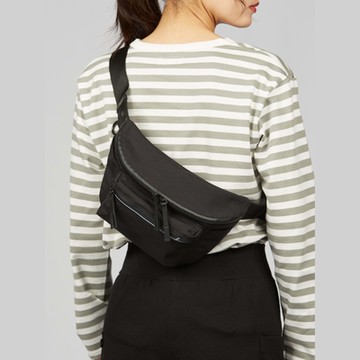 agnes b.Voyage b line尼龍腰包(黑色)