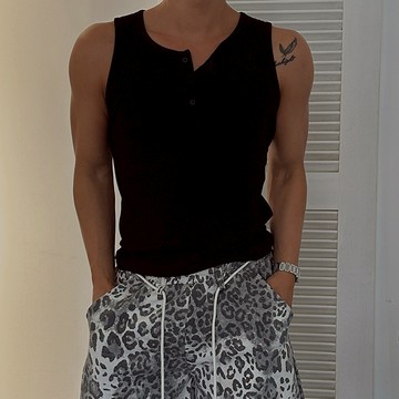 正韓合身肌肉羅紋亨利領素色無袖背心 4色 YUPPIE 預購商品 0519