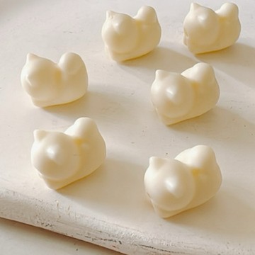 拾悦手作材料/15.8x11mm天然象牙果直孔趴趴貓/棕櫚果/牙牙果/配珠/配件/DIY半成品/台灣現貨出貨不用等待