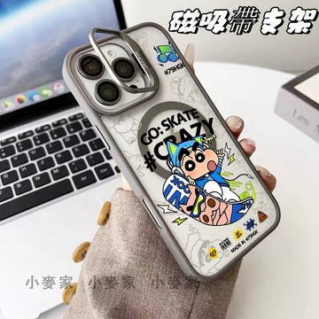 《蠟筆小新玩滑板》 磁吸鏡頭金屬支架手機殼 iPhone 17 16 15 14 13 12 11 Pro Max保護殼