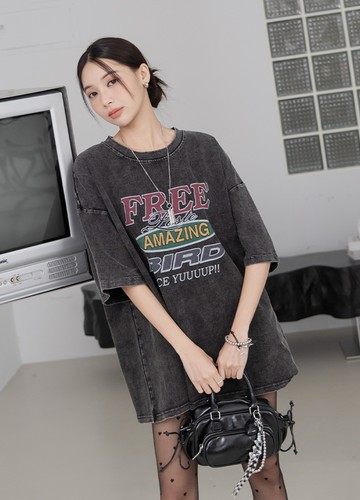 FREE洗舊字母上衣