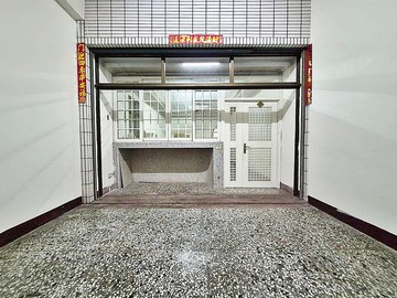 龍井國小旁臨路大透天｜台中市龍井區舊車路