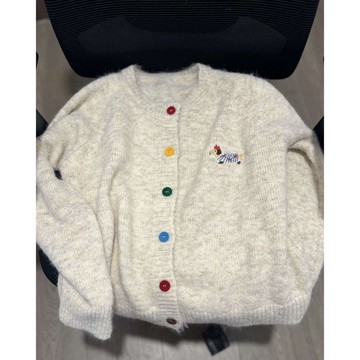 IELGY 慵懶風甜美刺繡針織開衫女七彩鈕扣寬鬆毛衣外套