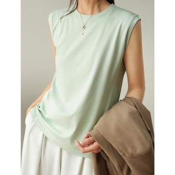 架上有 女士純棉寬肩背心 簡約圓領無袖T恤 全棉透氣打底衫