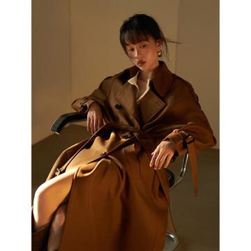 簽兒2025秋季高級感英倫風大翻領長款氣質白色風衣女加厚上衣外套