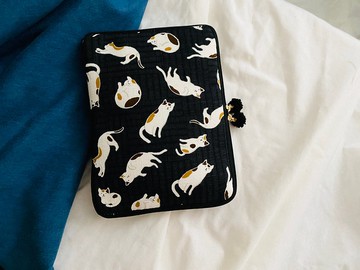 翻滾的小貓咪 黑色米色 客制化kobo包 手賬本 護照包