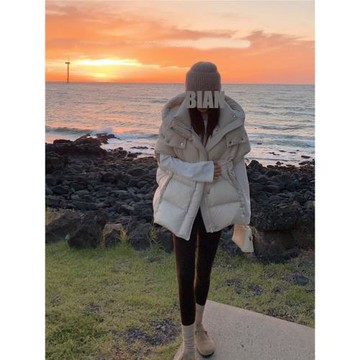 超時髦龜背馬甲90白鴨絨20D膚感膽防絨輕盈廓形羽絨坎肩厚外套