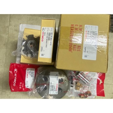 K R V180（傳動套件內含：前普利、壓板，珠，滑件，後普利總成，碗公，普利孔，皮帶（正廠零件）$5399