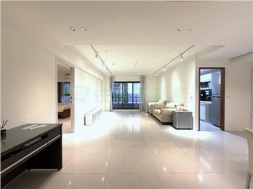 三多商圈晶閣三房平車｜高雄市前鎮區南天街