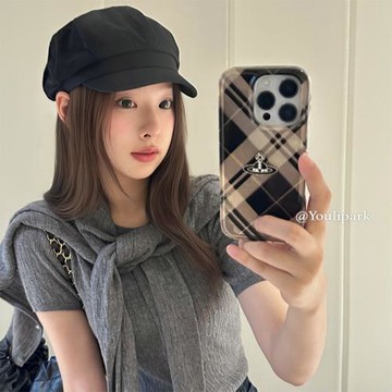 由里公園ins小眾秋冬氣質復古格紋立體星球15適用17pro蘋果17ProMax手機殼iPhone16全包17軟14Promax保護套13