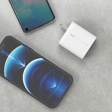 Feeltek｜30W PD快充充電器(支援iPhone12 20W快充)