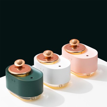 LuvHome｜迷你旋轉星球夜燈香氛機