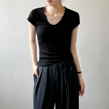 【設計師款】輕甜小步彈力U領顯瘦上衣-656