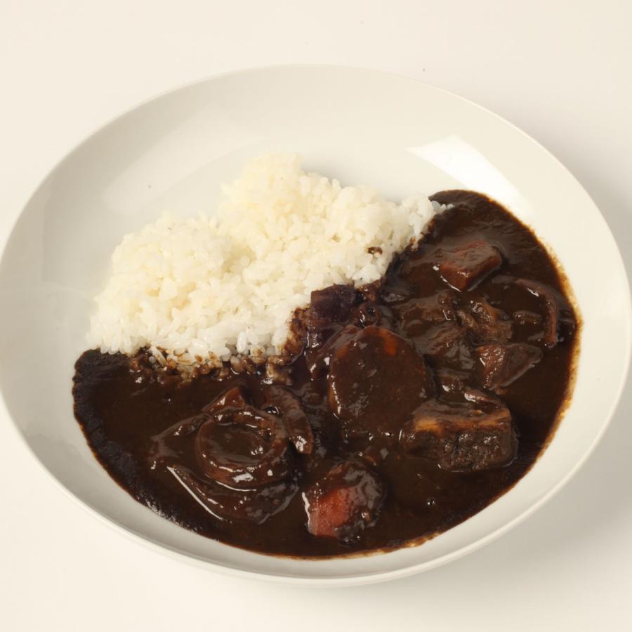 寿フーズ 白いカレーと黒いカレーセット 200g 各3食 計6食入 北海道 ご当地 送料無料 ギフト 贈り物 プレゼント お取り寄せ 手軽 レトルトカレー