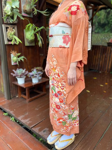 刺繡花籃一紋付訪問著古董和服