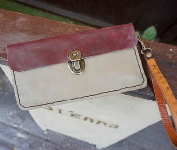 Sienna真皮萬用方包(可當皮夾.手機袋.護照包.筆袋.)