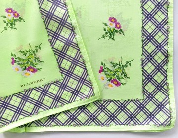 復古 Burberrys 宇宙花卉手帕 – 格紋邊飾 23 x 23 x 23 英吋