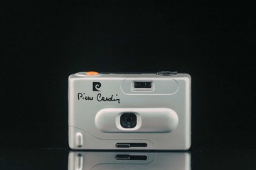 Pierre Cardin Focus Free 35mm FILM CAMERA #135底片相機