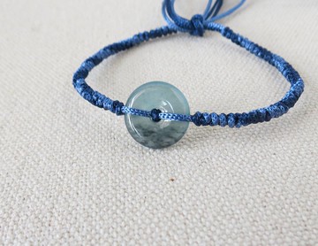 本命年【歲歲平安】冰藍灑烏雞平安扣翡翠絲光編織手鍊*SS22*開運