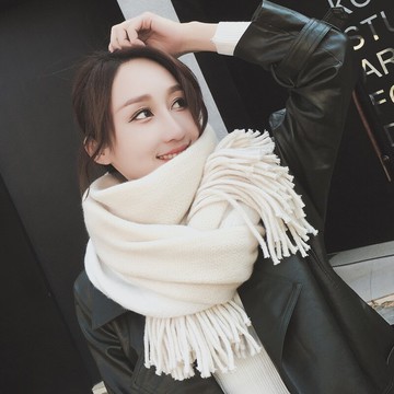 新款圍巾純色仿羊絨加厚圍巾女秋冬保暖圍巾柔軟百搭雙面披肩1入