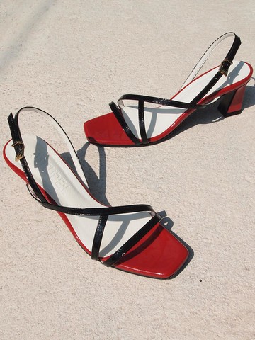 THYME Sandal_black & red