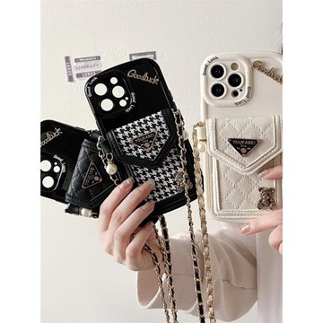 輕奢潮牌三角標蘋果14手機殼iphone13斜挎可背掛繩12promax零錢包11卡包goodluck黑白百搭xr軟硅膠xs千鳥格