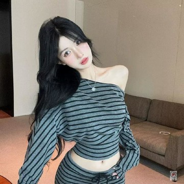 ✨春夏爆款✨ 斜肩條紋長袖t恤女早秋辣妹一字肩上衣打底衫內搭巨好看休閒套裝