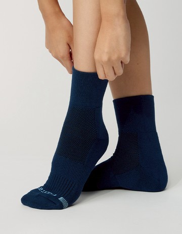 零束縛．逆氣流氣墊運動襪- 藍