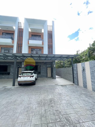 彰化竹塘全新完工七米五大面寬邊間側院透天｜彰化縣竹塘鄉中興街