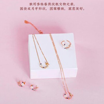 【杏花春燕月牙形古風首飾-愛情忠貞甜美-1款/組】中國國博館文創首飾情侶禮物-90301