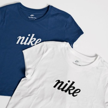 【Sharkhead】現貨 Nike NSW 短版 短袖 深藍 米白 草寫 小標 基本款 IH7455-100 461