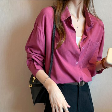 中大尺碼素色百搭單口袋排釦長版襯衫L~4L-Ballet Dolly