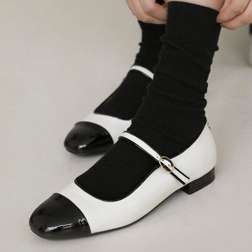 韓國 SAPPUN - 光澤拼接美型瑪莉珍鞋-黑X白