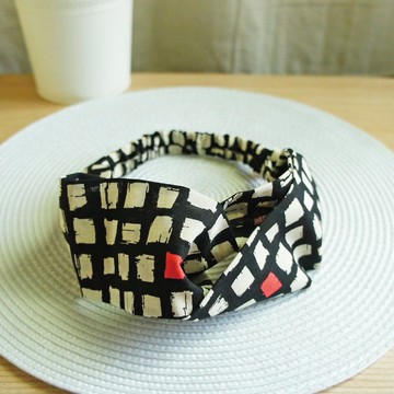 Lovely日本布【時尚漆格蝴蝶鬆緊髮帶、髮圈】黑格