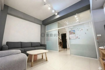 岡山竹圍學區★澍風景★輕屋齡★4房車庫別墅｜高雄市岡山區竹圍西街