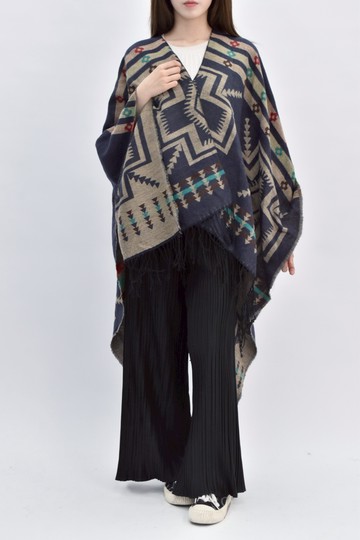 (F) 披肩花紋黑色罩衫