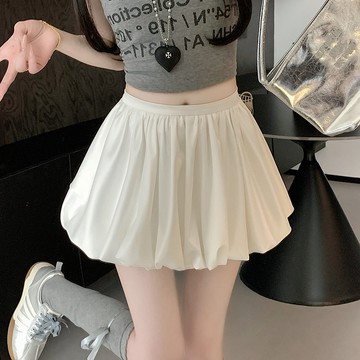 【桃喜Rich女裝】白色半身裙 光澤感雲朵花苞裙 短裙女 春夏新款小個子裙子 防走光短裙女 黑色A字裙 百搭通勤