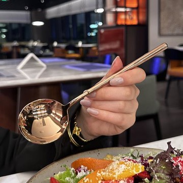 圖很丑，實物很漂亮！金色304不銹鋼大圓勺西餐湯勺甜品勺家用