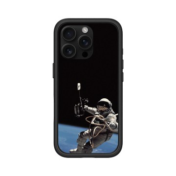 iPhone 16 Pro Mod NX 黑 - NASA - Astronaut Schweickart On The Lunar Module