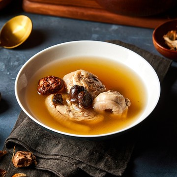 台中美食 府中弄湯 黑蒜頭養生雞湯