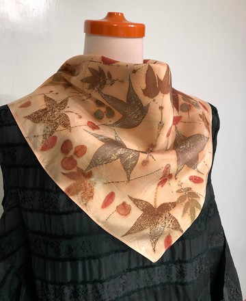 花葉移印天然手染純蠶絲方巾