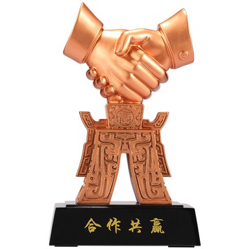合作共贏辦公桌面擺件握手工藝品創意書房辦公室客廳現代裝飾品