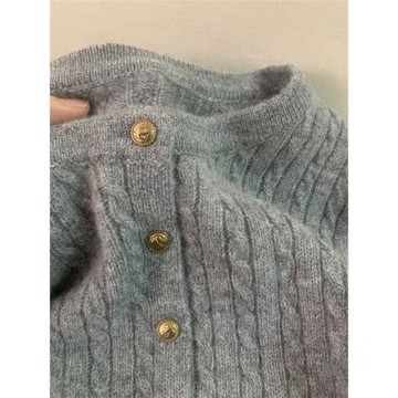 無敵灰色麻花山羊絨小金扣毛衣