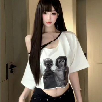 【顯瘦露臍】短袖上衣 女裝 美式辣妹 斜肩 皮帶拼接 短款 寬鬆 夏季 設計 T恤 上衣短袖