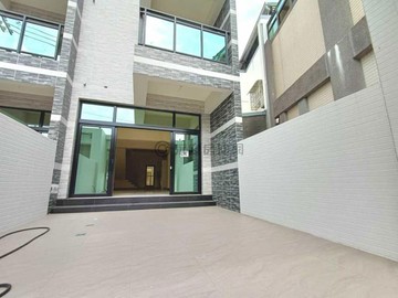 湖內市心主幹道新完工稀有釋出透天店住名邸64277｜高雄市湖內區湖中路