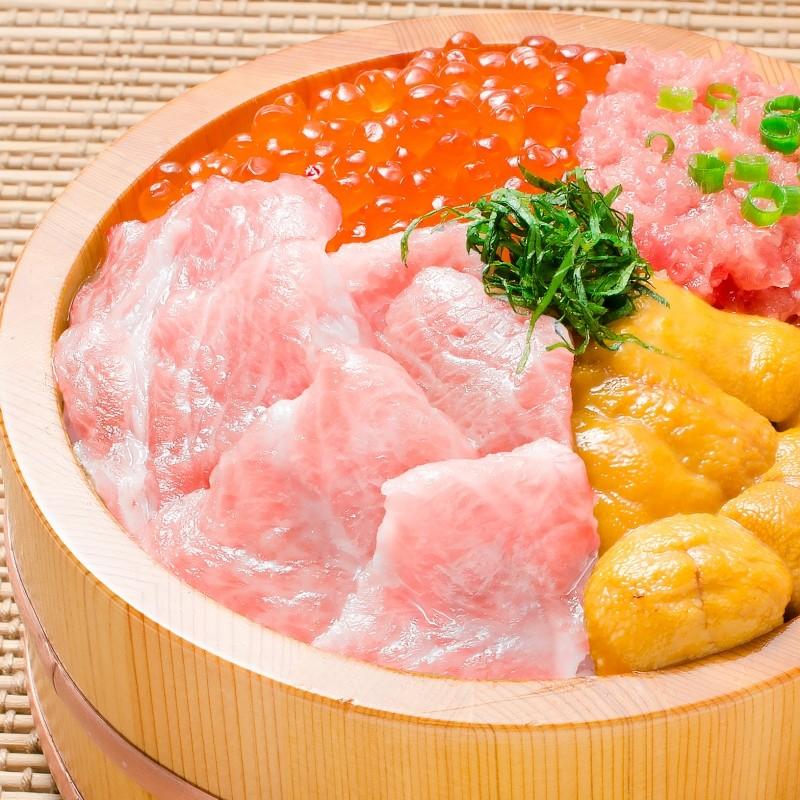 豊洲の海鮮丼セット 究極 約3〜4人前 本マグロ大トロ特盛り200g＆無添加生うに＆北海道産イクラ＆王様のネギトロ（本鮪 ギフト 詰め合わせ 寿司 刺身）