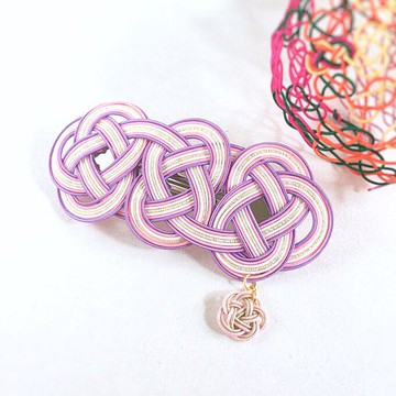 瓦萊塔 [Nadeshiko] 由水引瓦萊塔製成，帶有搖曳的花朵日式粉紅紫