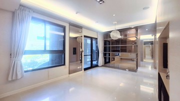 稀有釋出｜捷運劍潭站旁｜雙併舒壓宅｜台北市士林區劍潭路