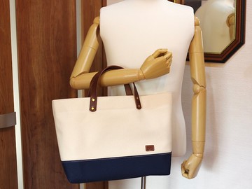 皮革提把帆布托特包 A4 長形 原色 × 藏青